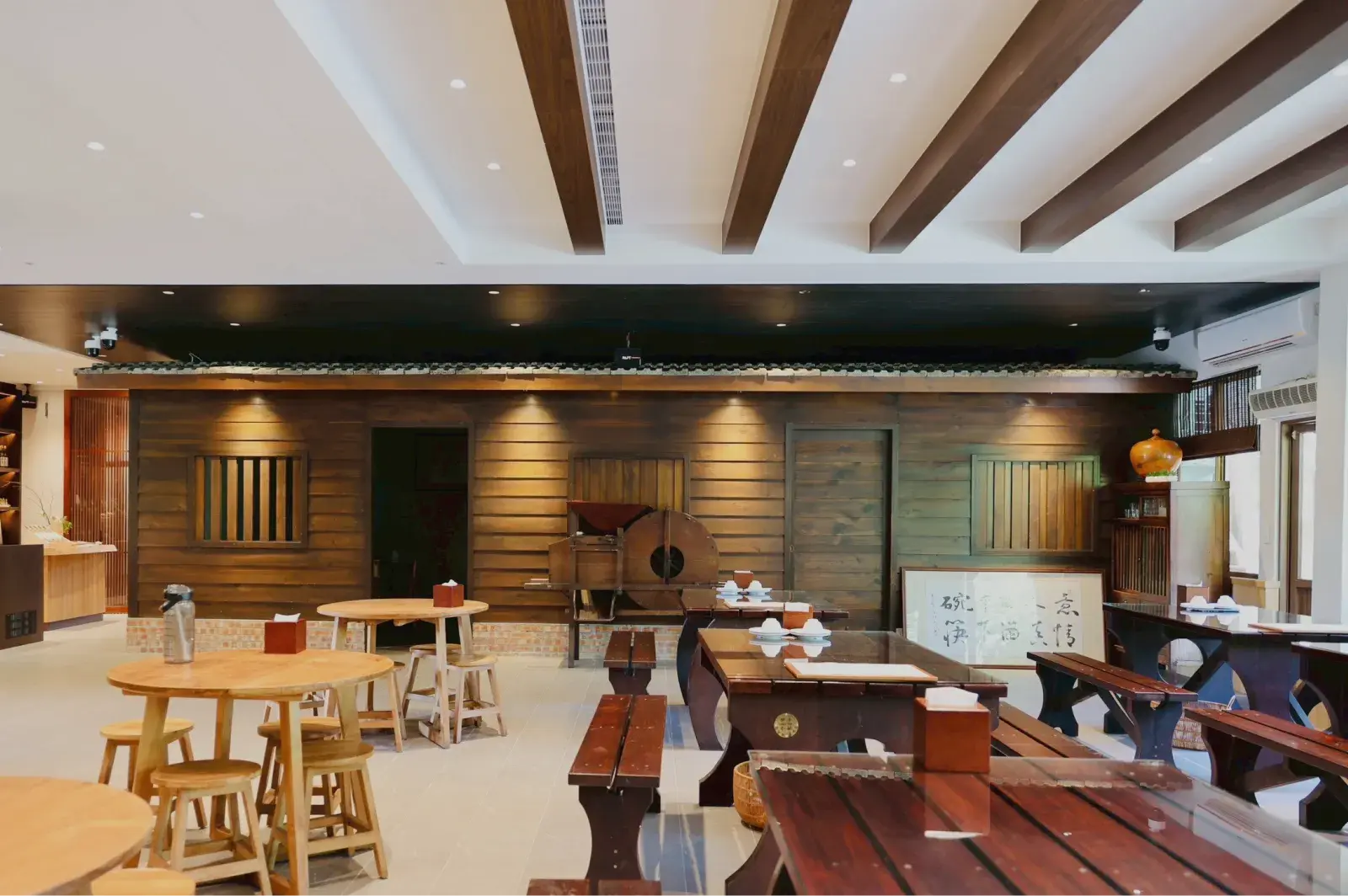 Dining 03